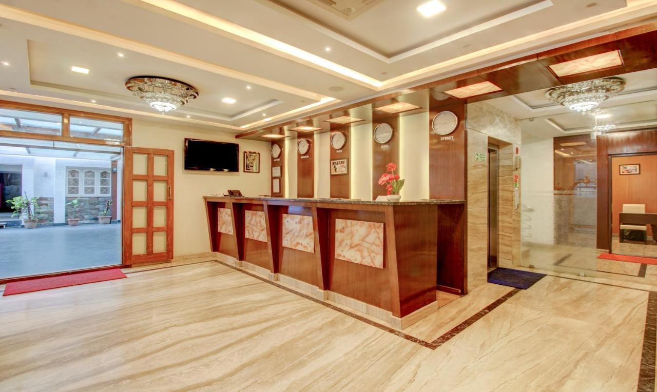 Treebo The Sai Leela Suites R T Nagar バンガロール エクステリア 写真