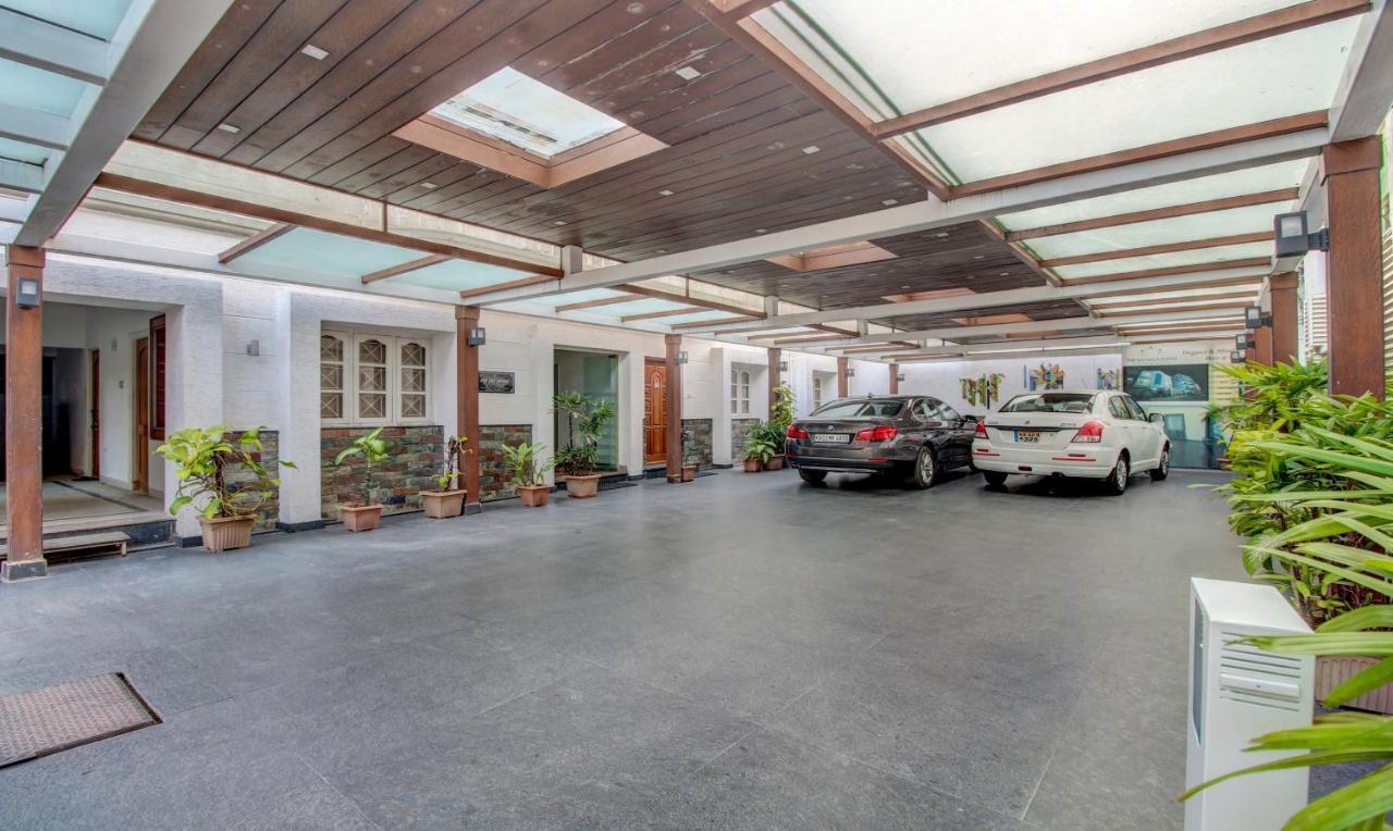 Treebo The Sai Leela Suites R T Nagar バンガロール エクステリア 写真