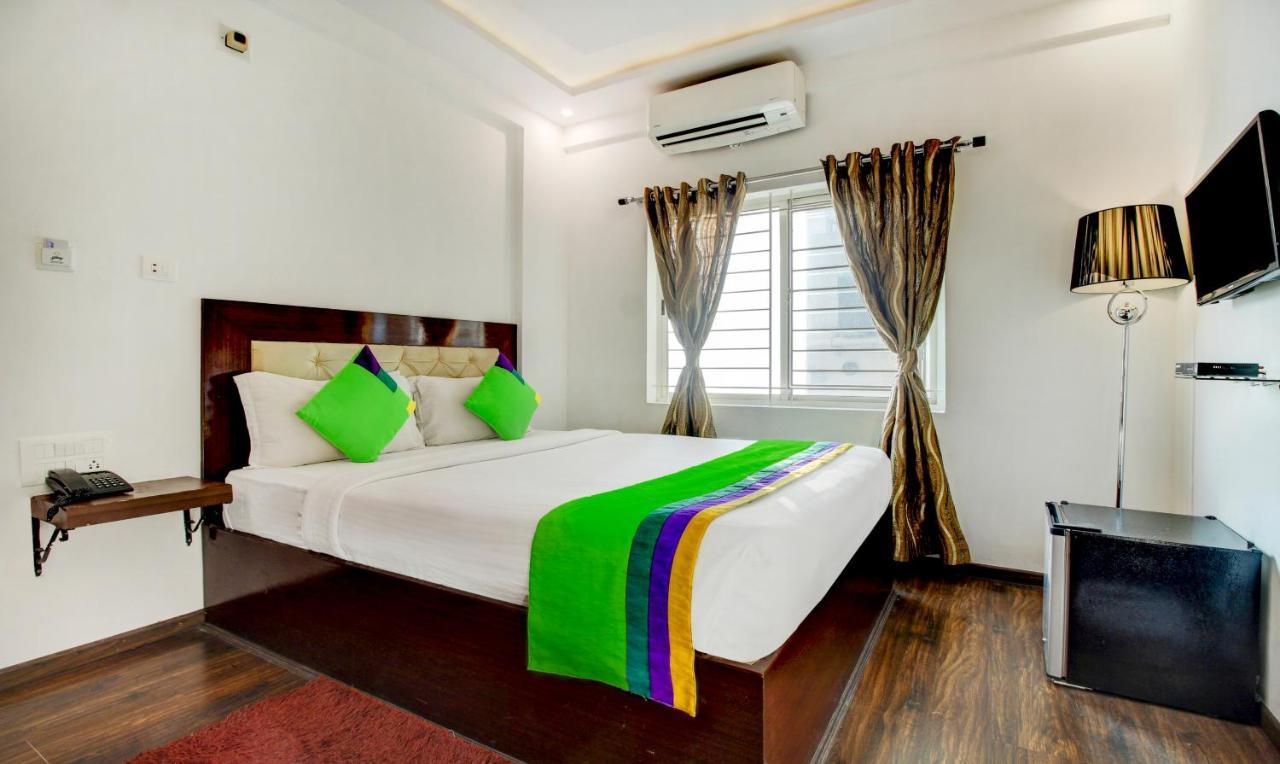 Treebo The Sai Leela Suites R T Nagar バンガロール エクステリア 写真