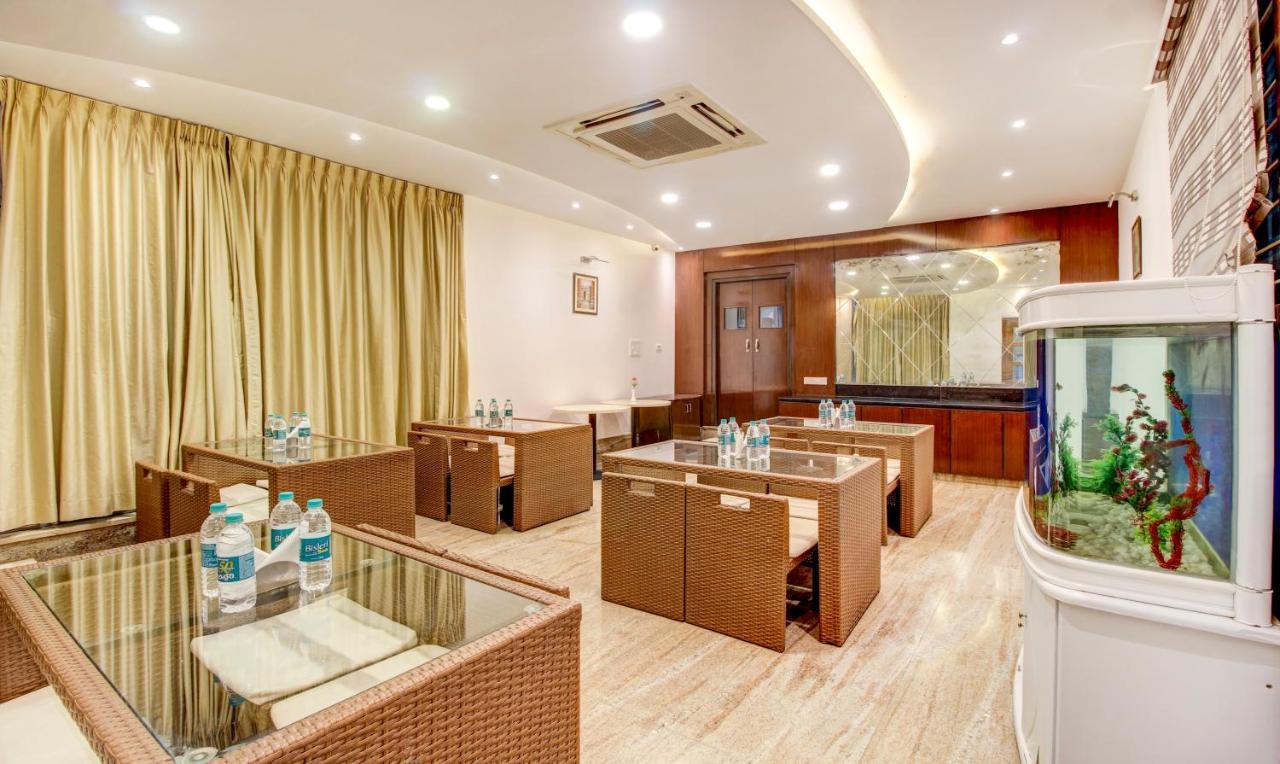 Treebo The Sai Leela Suites R T Nagar バンガロール エクステリア 写真