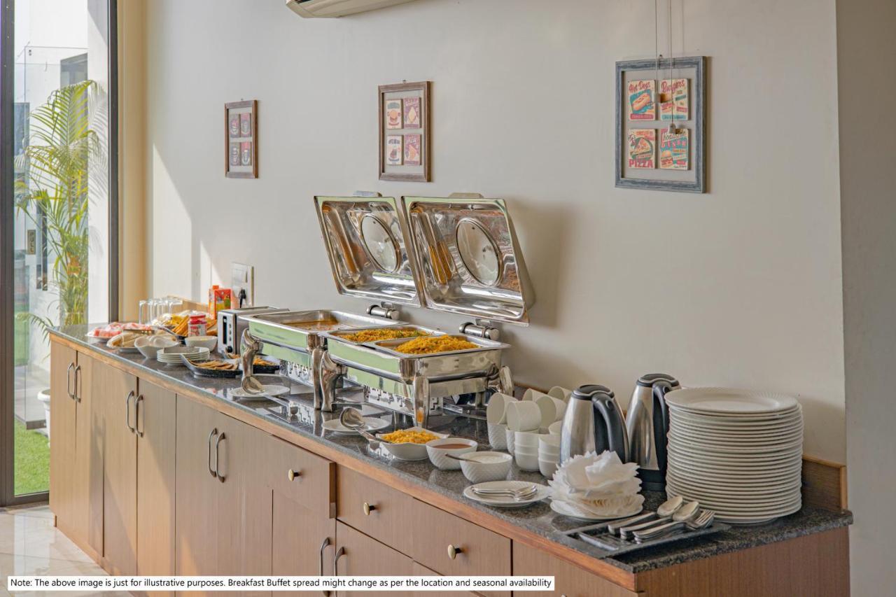 Treebo The Sai Leela Suites R T Nagar バンガロール エクステリア 写真