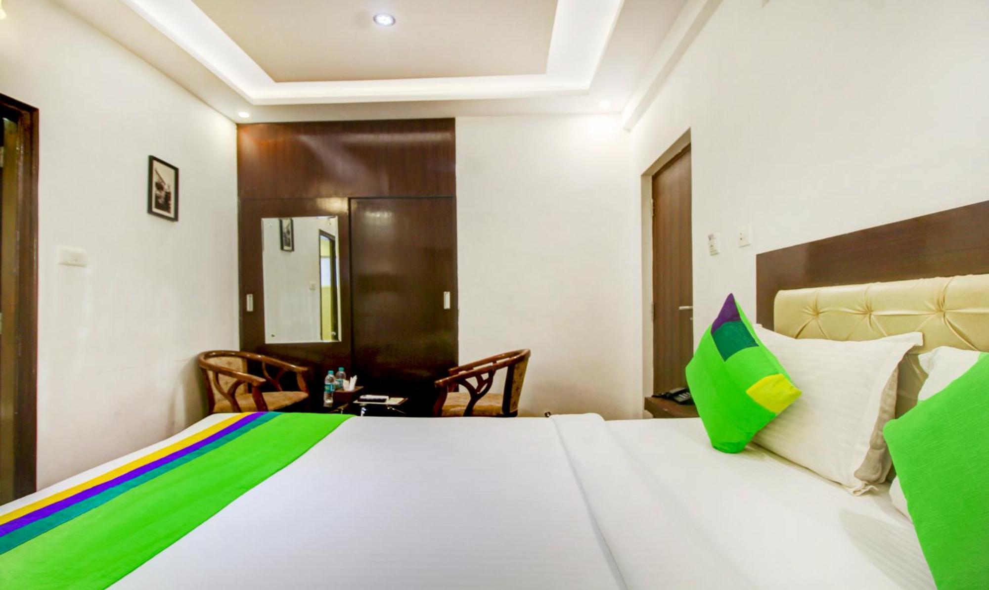 Treebo The Sai Leela Suites R T Nagar バンガロール エクステリア 写真