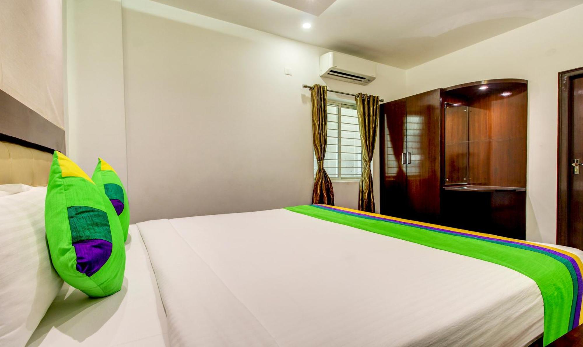 Treebo The Sai Leela Suites R T Nagar バンガロール エクステリア 写真