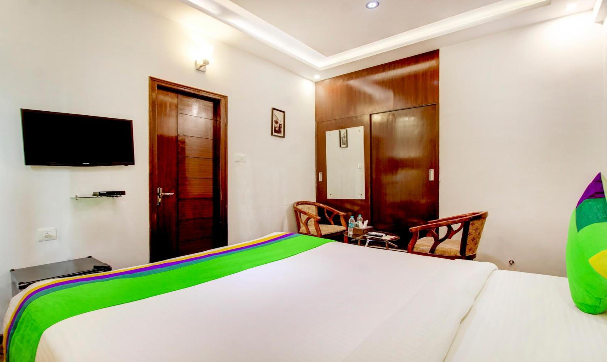 Treebo The Sai Leela Suites R T Nagar バンガロール エクステリア 写真