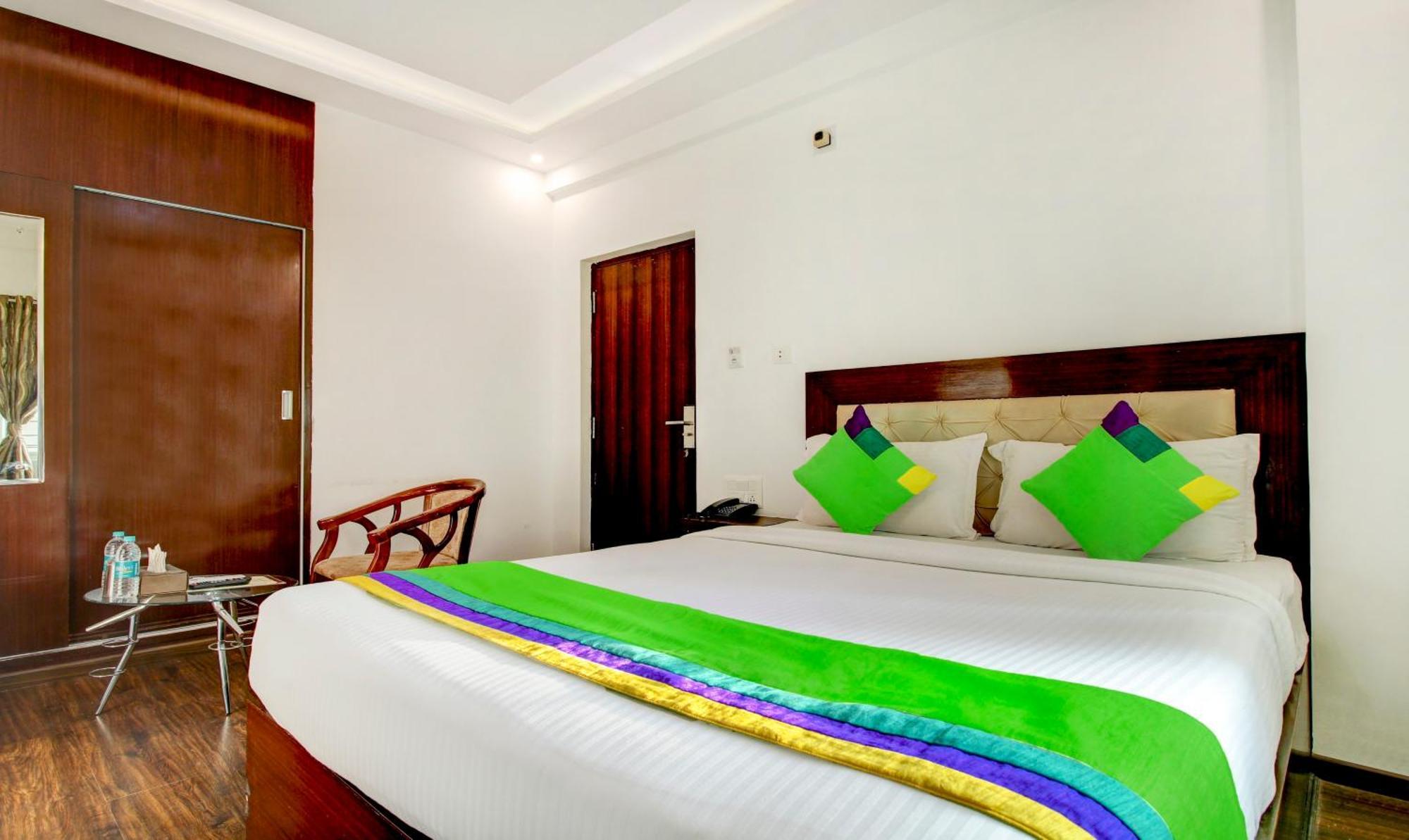 Treebo The Sai Leela Suites R T Nagar バンガロール エクステリア 写真