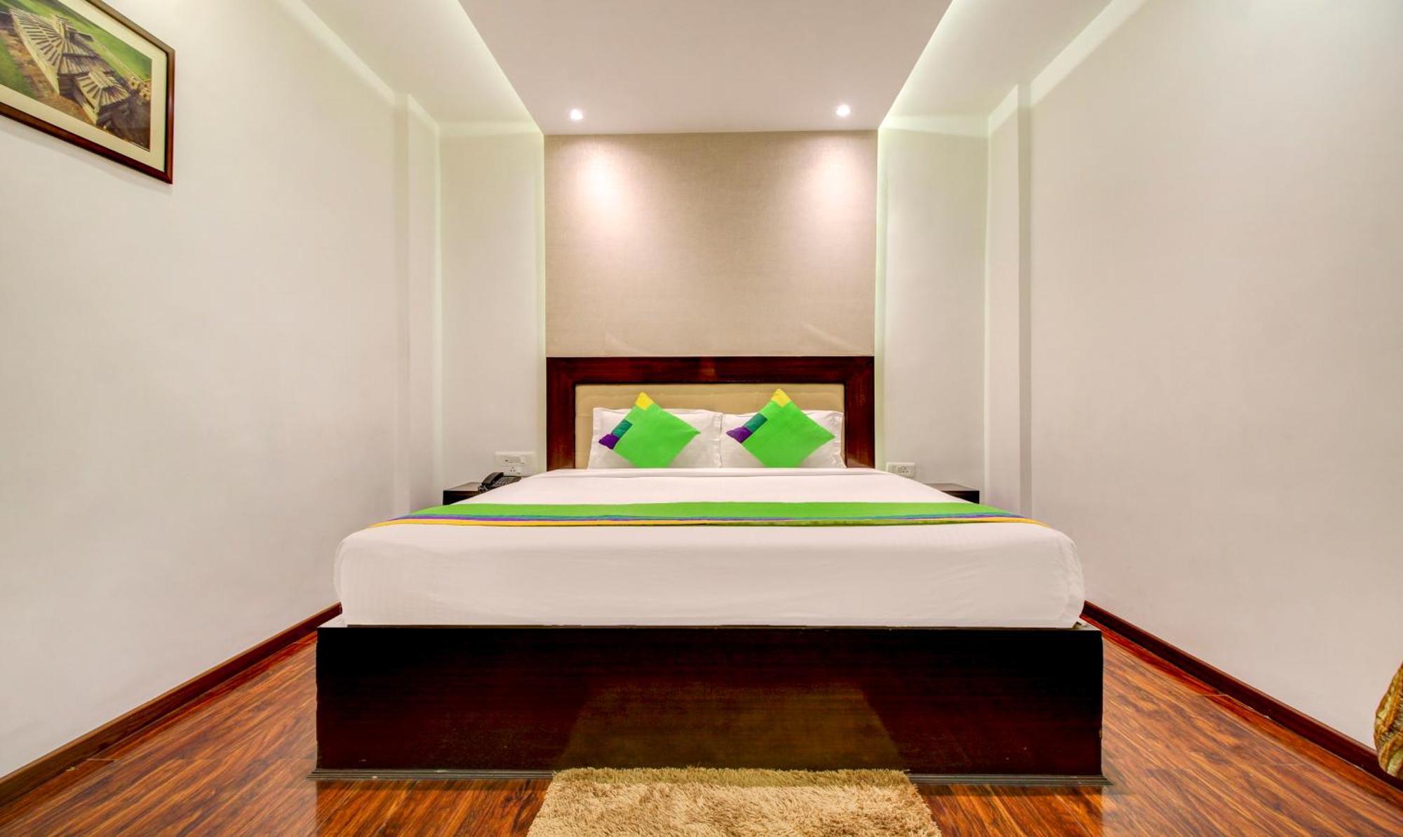 Treebo The Sai Leela Suites R T Nagar バンガロール エクステリア 写真