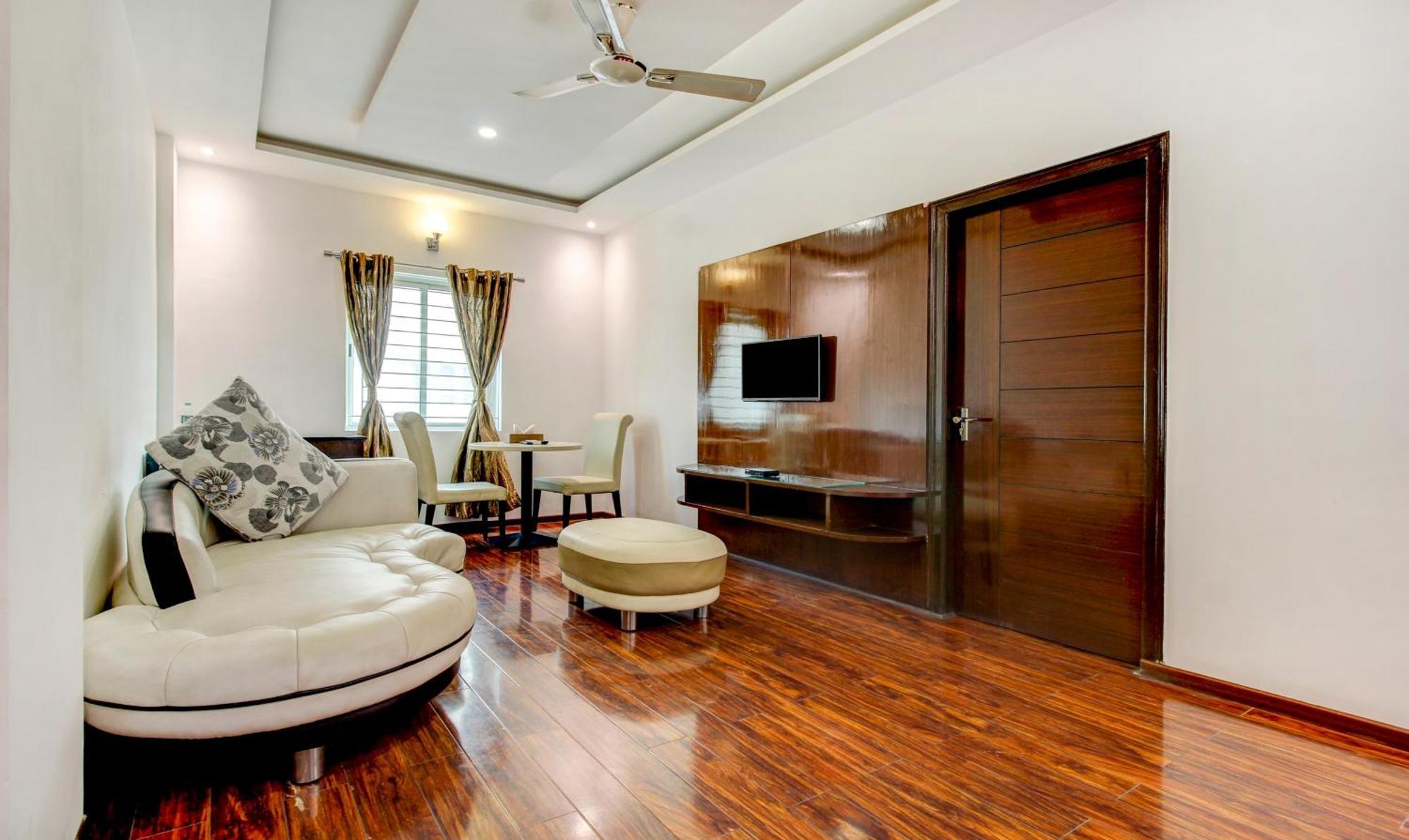 Treebo The Sai Leela Suites R T Nagar バンガロール エクステリア 写真