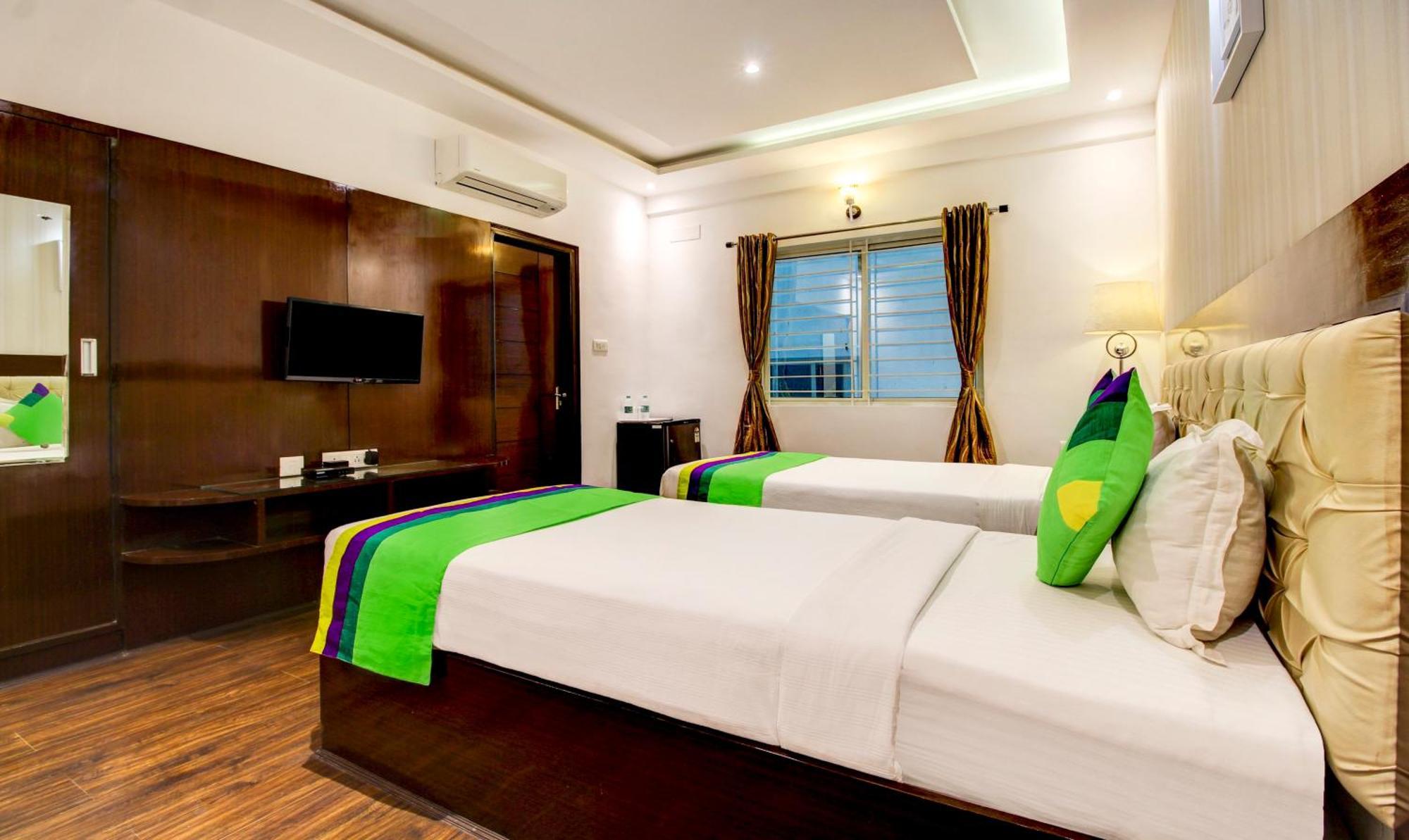 Treebo The Sai Leela Suites R T Nagar バンガロール エクステリア 写真